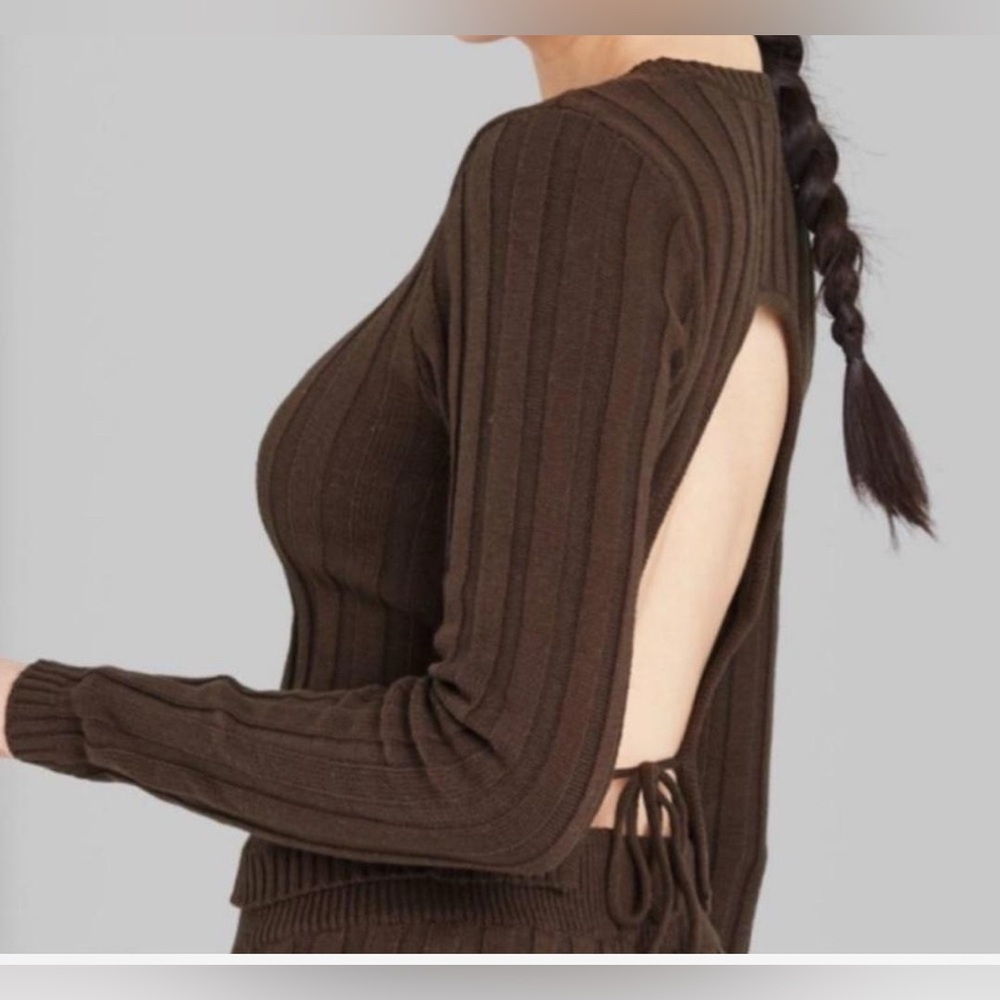 Wild Fable Brown Ribbed Knit Open Back Sweater Size. L EUC Long Sleeve